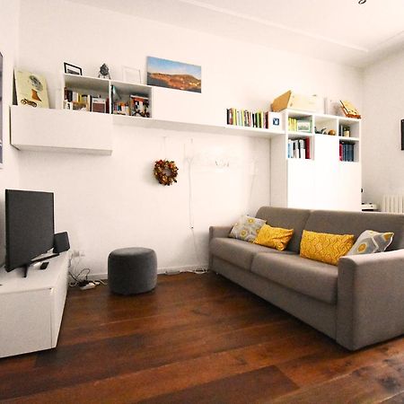 Corte Del 6 - Cozy Modern Flat Lägenhet Milano Exteriör bild